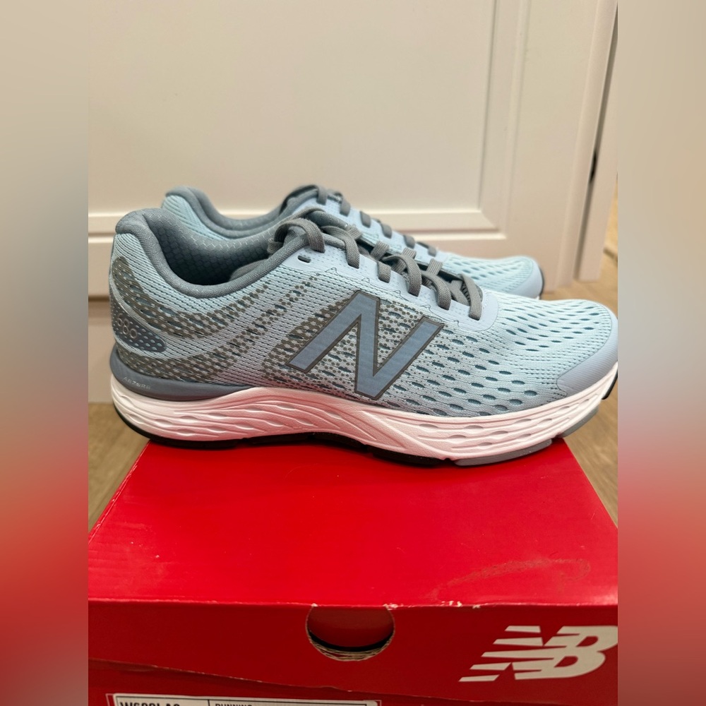 New balance running sneakers - Picture 6 of 8